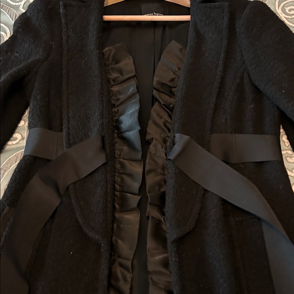 Nanette Lepore - Black Wool blend Belted Coat with Satin style Trim. Size 8 - Picture 6 of 11